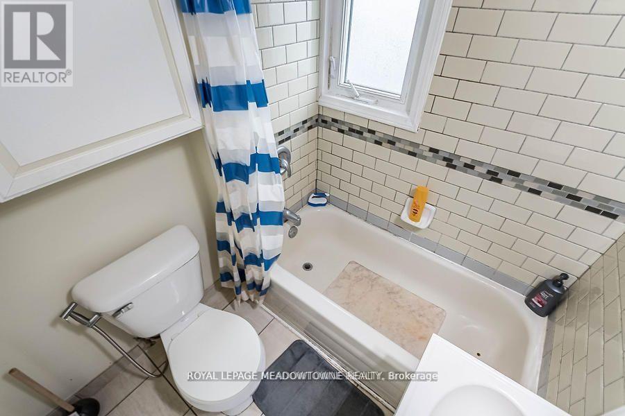 Photo 27 of 77 Province Street N, Hamilton ON