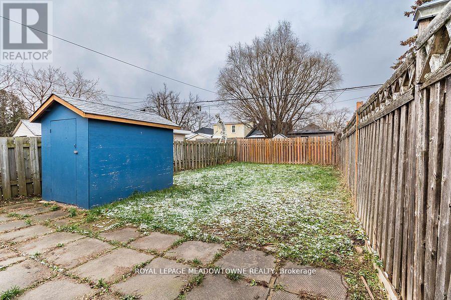 Photo 32 of 77 Province Street N, Hamilton ON