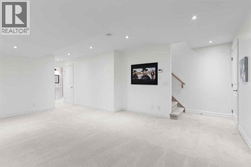 Single Family House for Sale in   Street NW Parkdale Calgary 