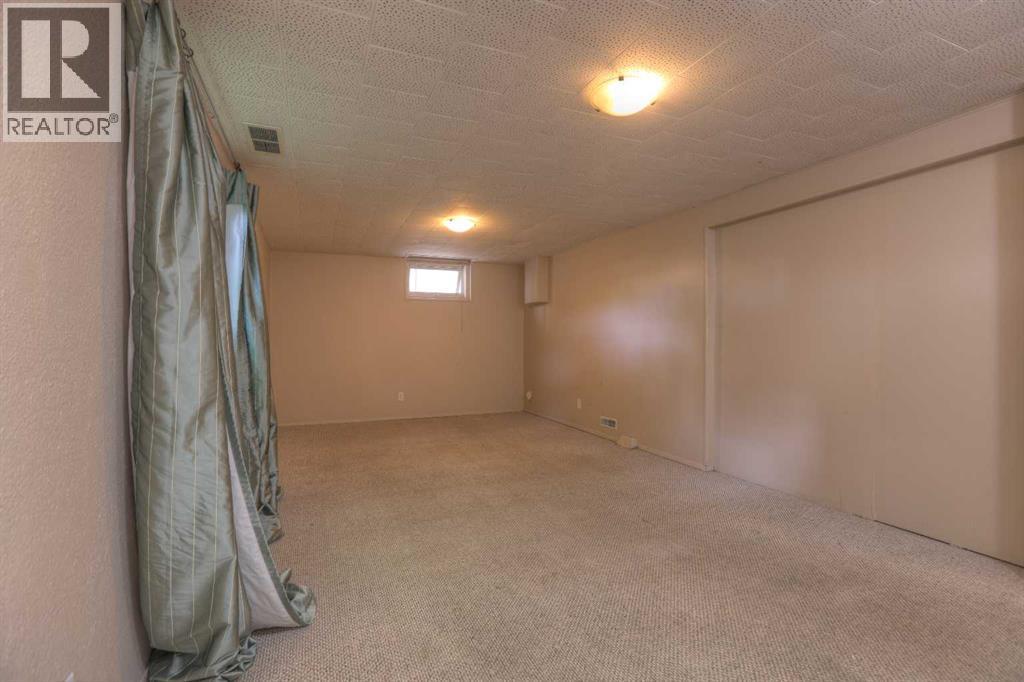 Single Family House Bungalow for Sale in  B Street NW Parkdale Calgary 