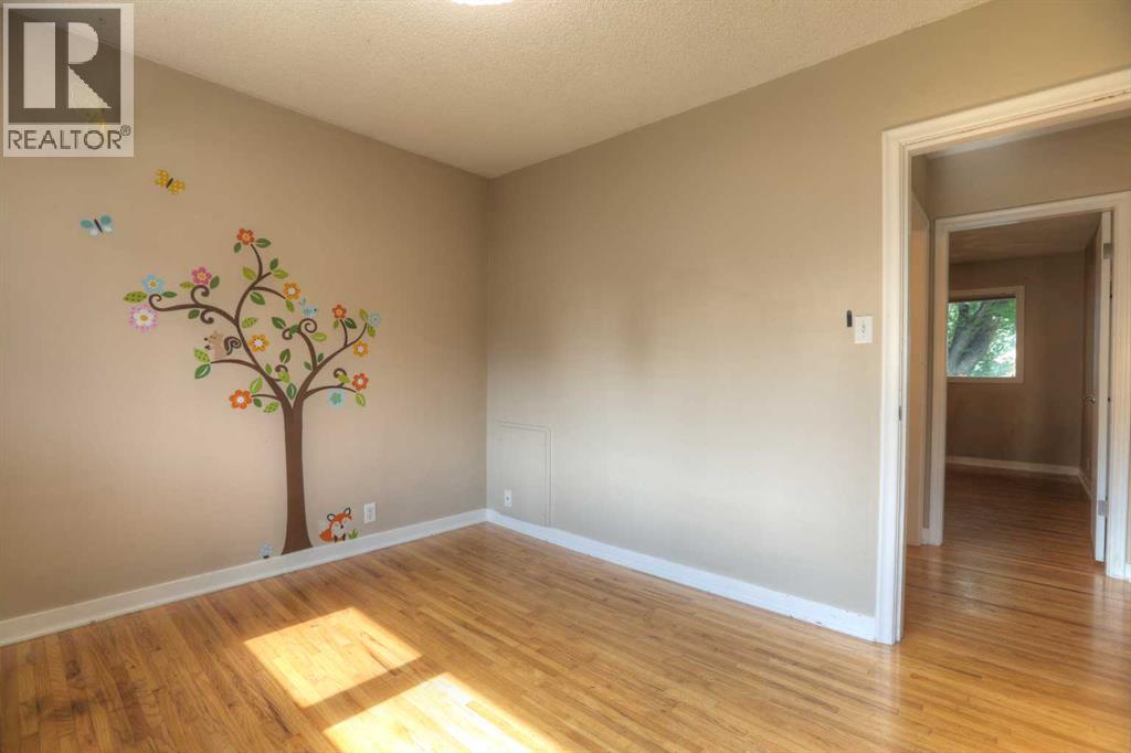 Single Family House Bungalow for Sale in  B Street NW Parkdale Calgary 