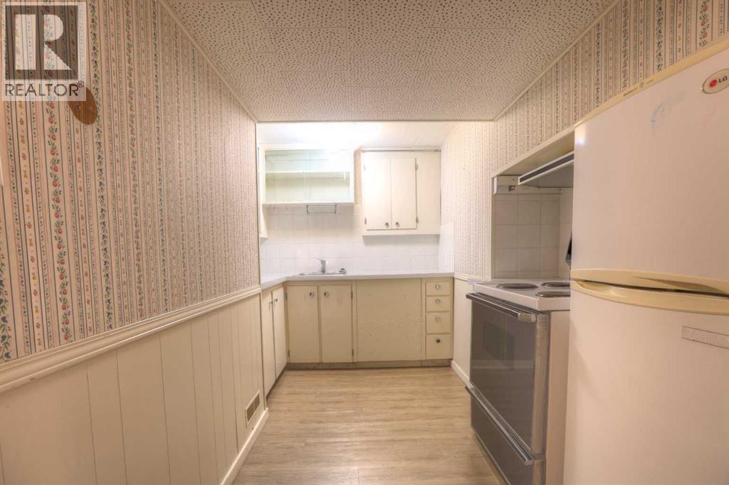 Single Family House Bungalow for Sale in  B Street NW Parkdale Calgary 