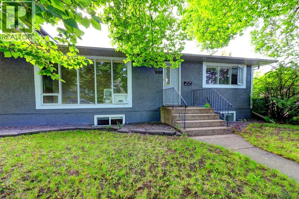 Single Family House Bungalow for Sale in  B Street NW Parkdale Calgary 