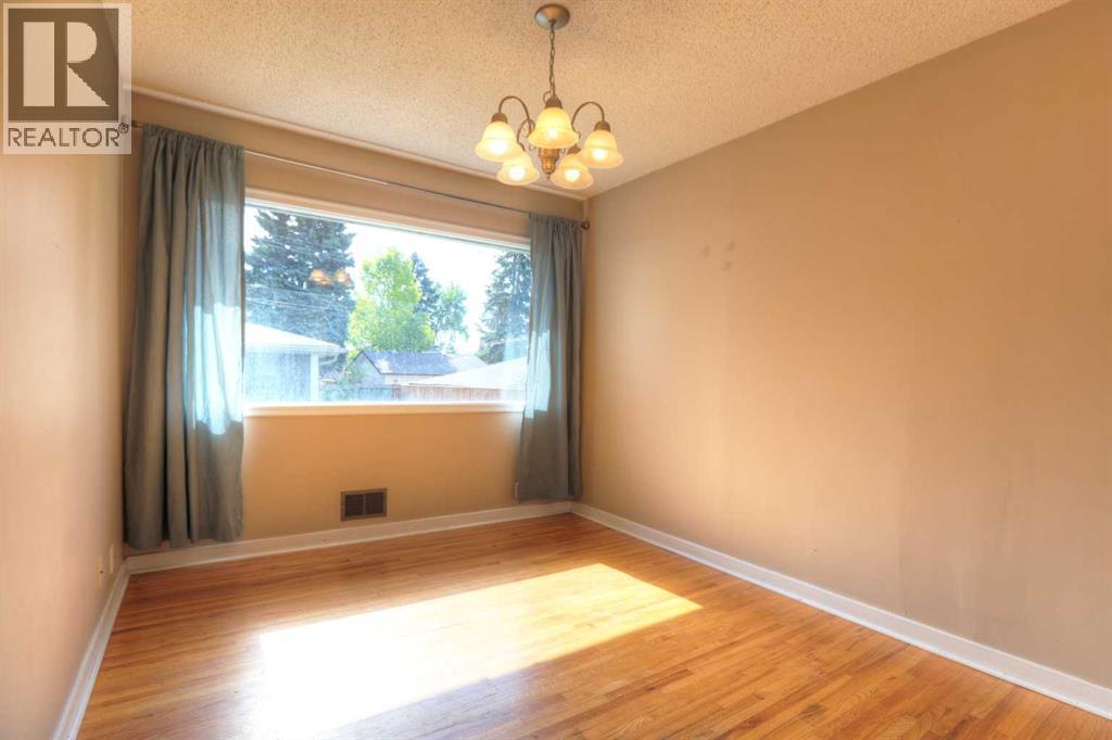 Single Family House Bungalow for Sale in  B Street NW Parkdale Calgary 