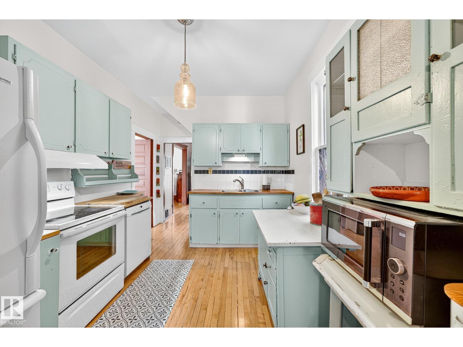 Photo 46 of 9120 80 Av Nw, Edmonton AB