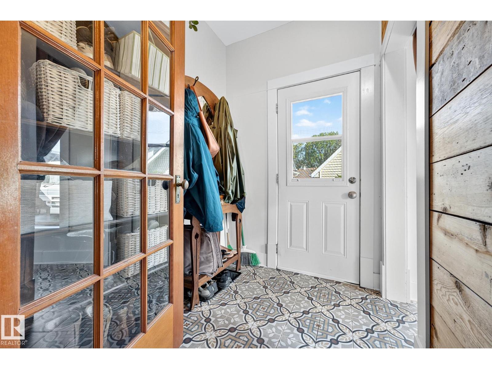 Photo 15 of 9120 80 Av Nw, Edmonton AB