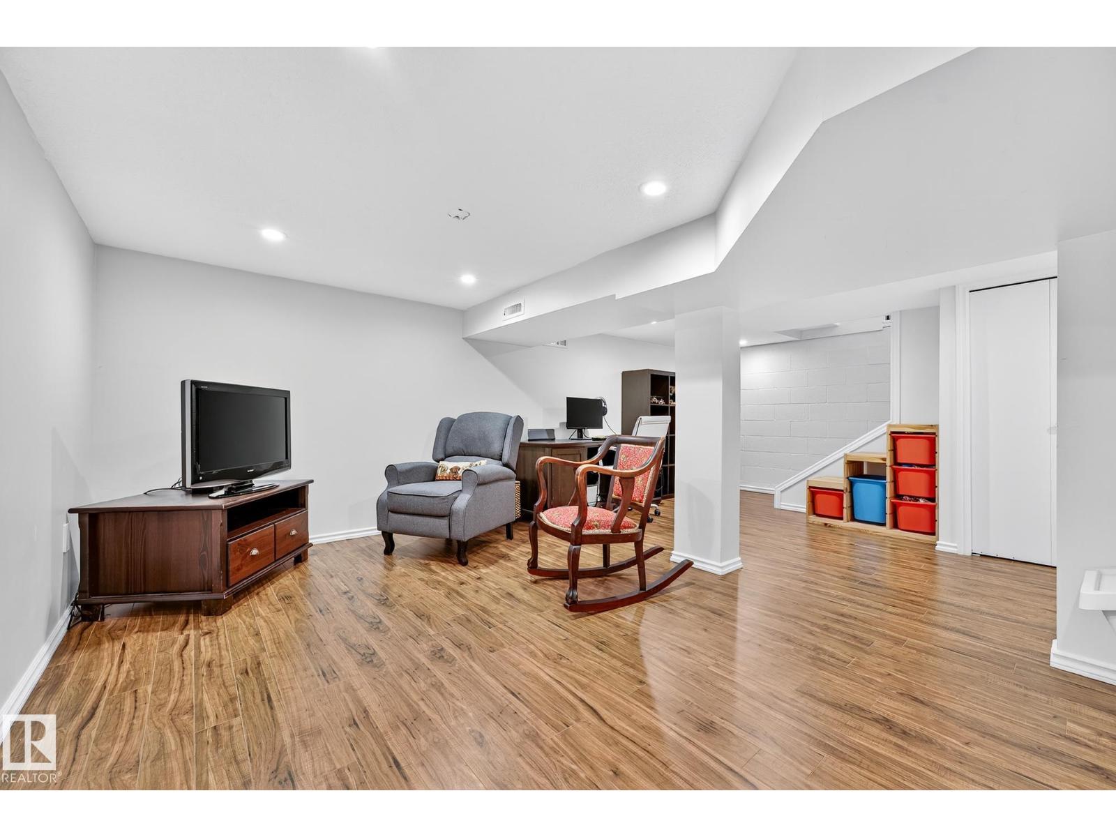 Photo 33 of 9120 80 Av Nw, Edmonton AB