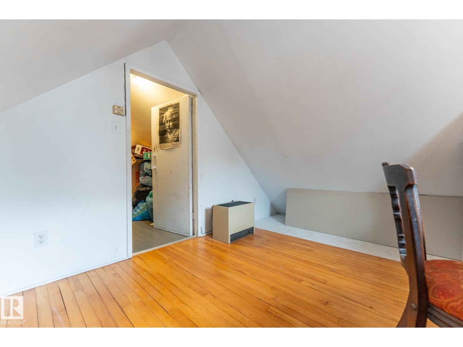 Photo 17 of 9120 80 Av Nw, Edmonton AB