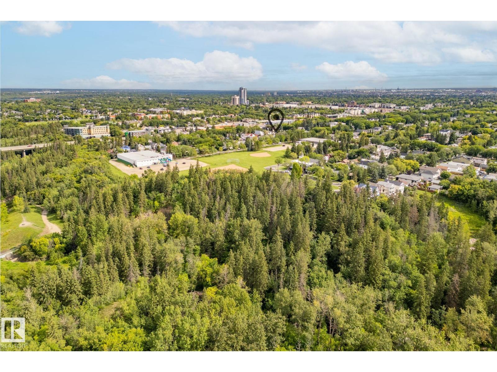Photo 2 of 9120 80 Av Nw, Edmonton AB