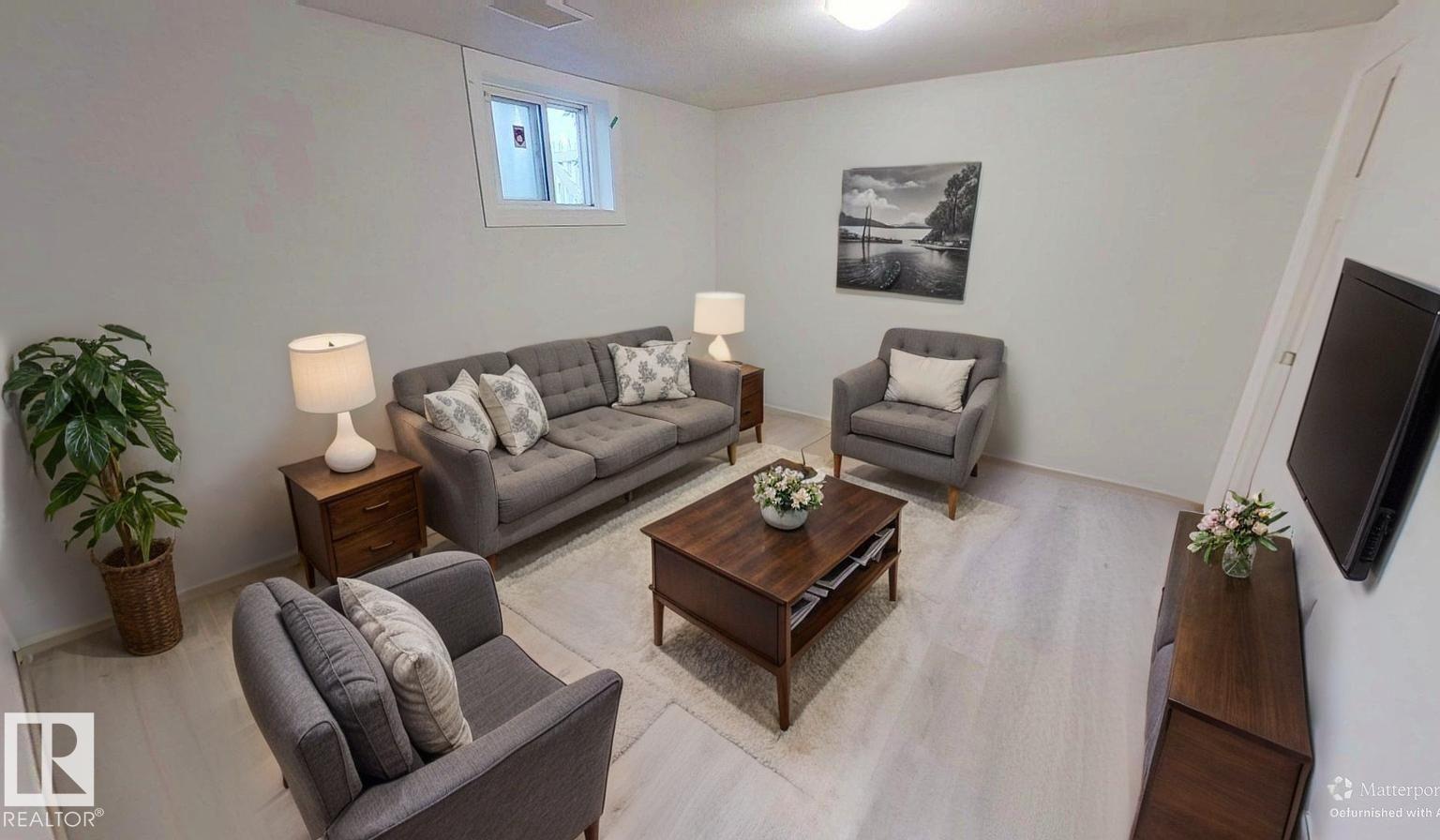 Photo 14 of 10627 76 Av Nw, Edmonton AB