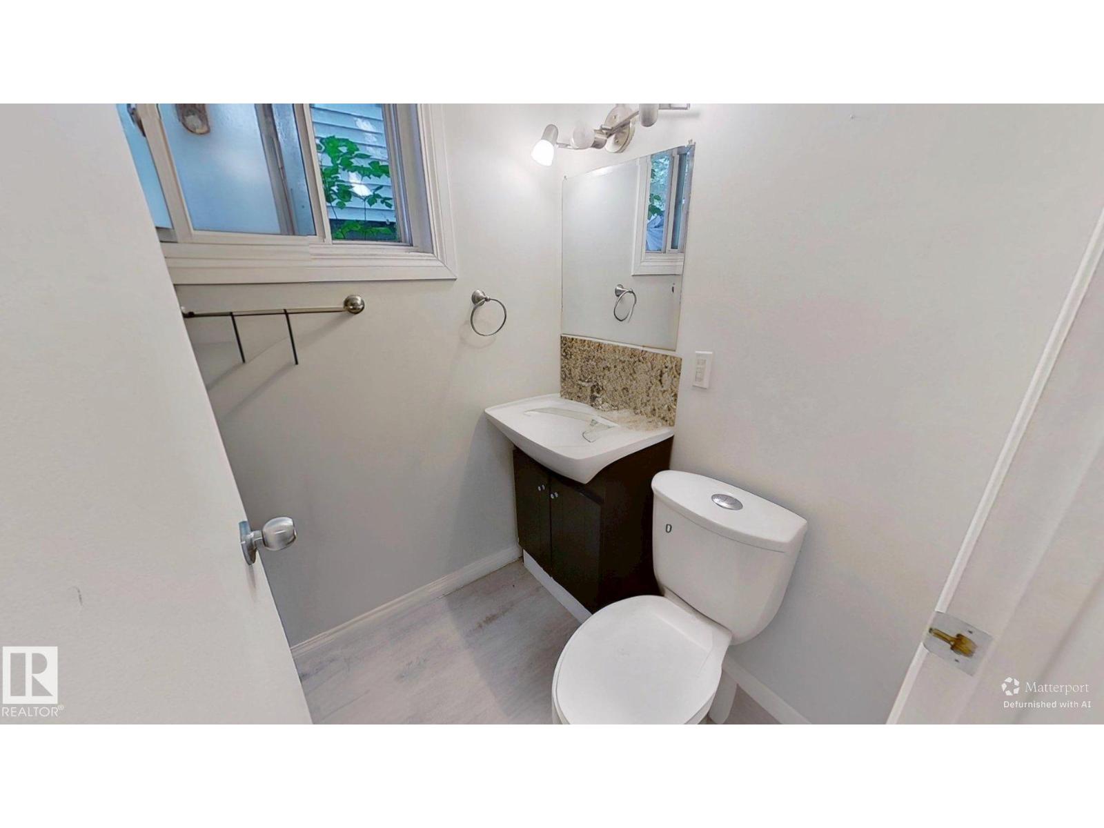 Photo 18 of 10627 76 Av Nw, Edmonton AB