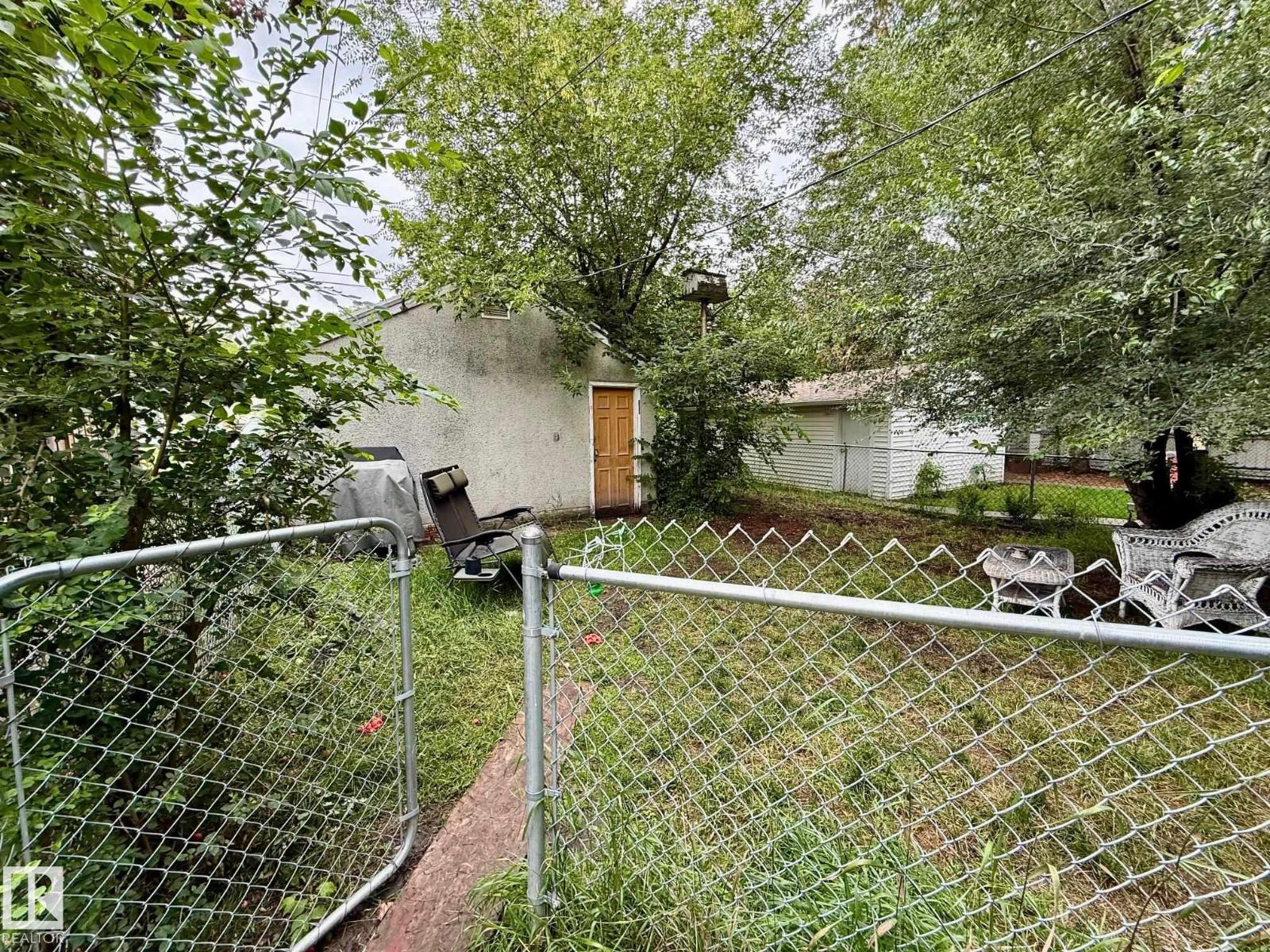 Photo 21 of 10627 76 Av Nw, Edmonton AB
