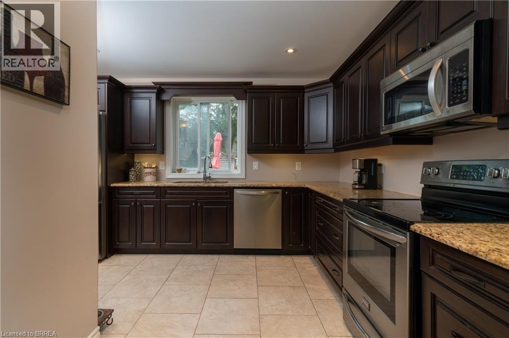Photo 28 of 58 Kinnard Road, Brantford ON