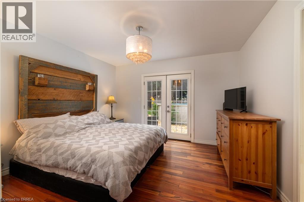 Photo 32 of 58 Kinnard Road, Brantford ON
