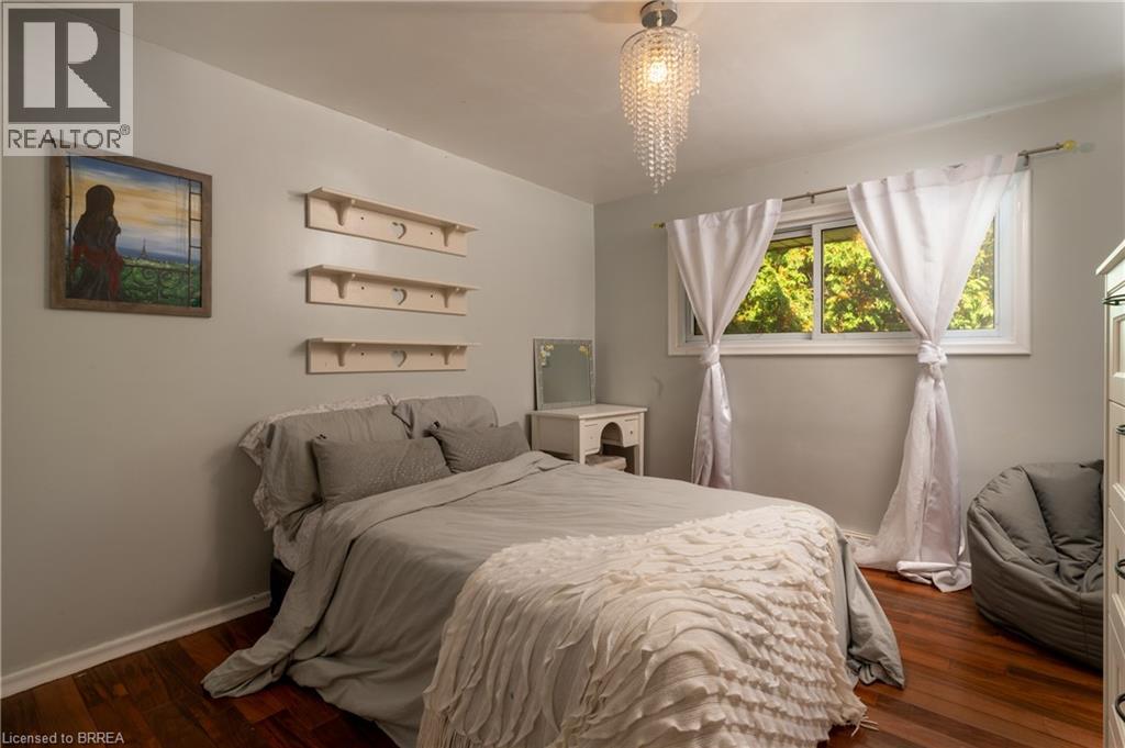 Photo 21 of 58 Kinnard Road, Brantford ON