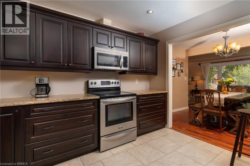 Photo 10 of 58 Kinnard Road, Brantford ON