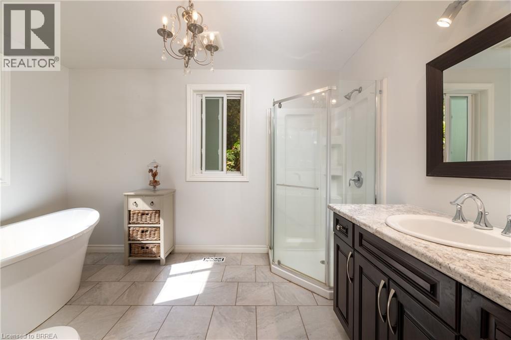 Photo 34 of 58 Kinnard Road, Brantford ON