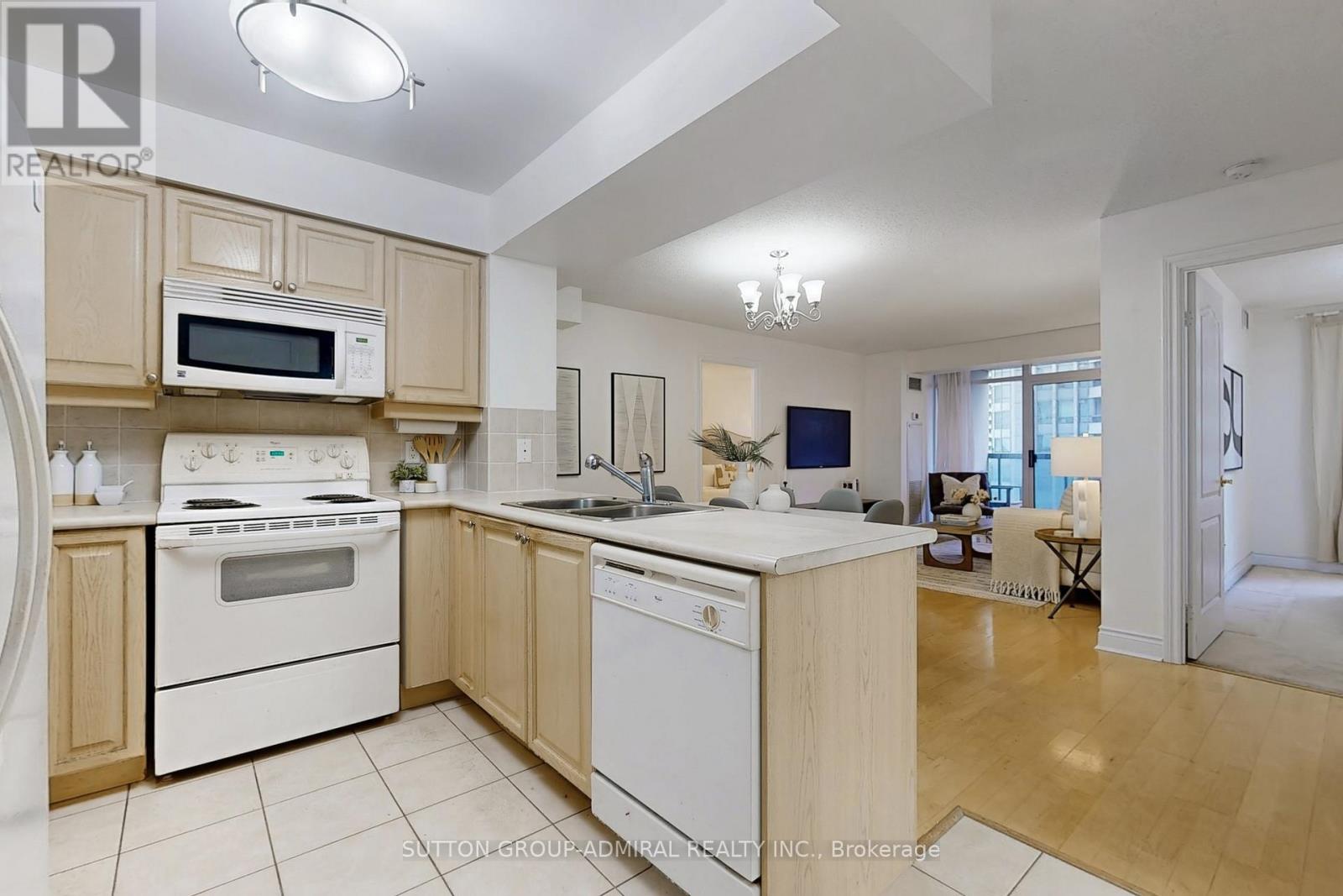 Photo 17 of 708 880 Grandview Way, Toronto ON