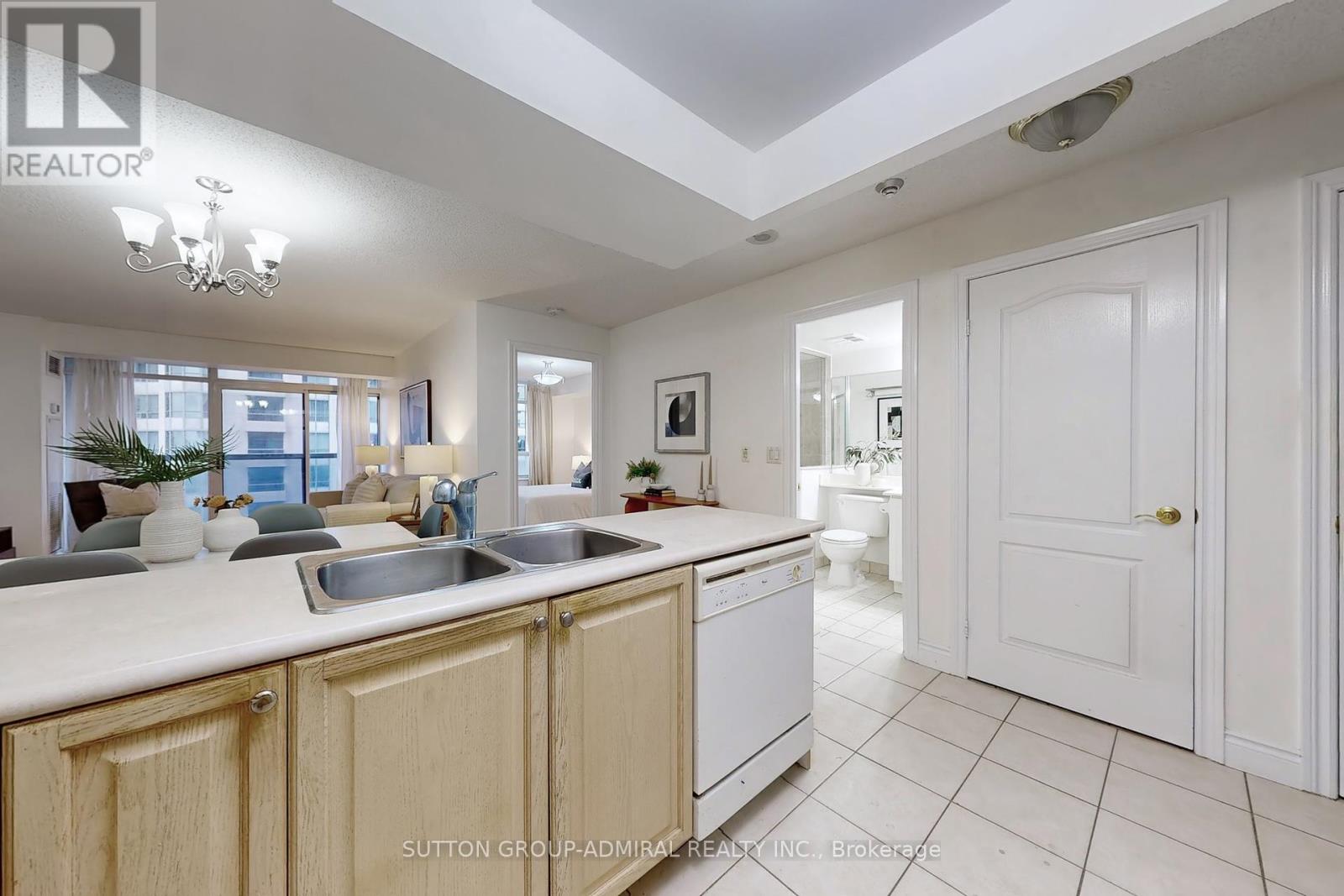 Photo 18 of 708 880 Grandview Way, Toronto ON