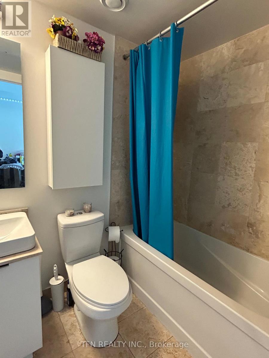 Photo 18 of 3602 14 York Street, Toronto ON