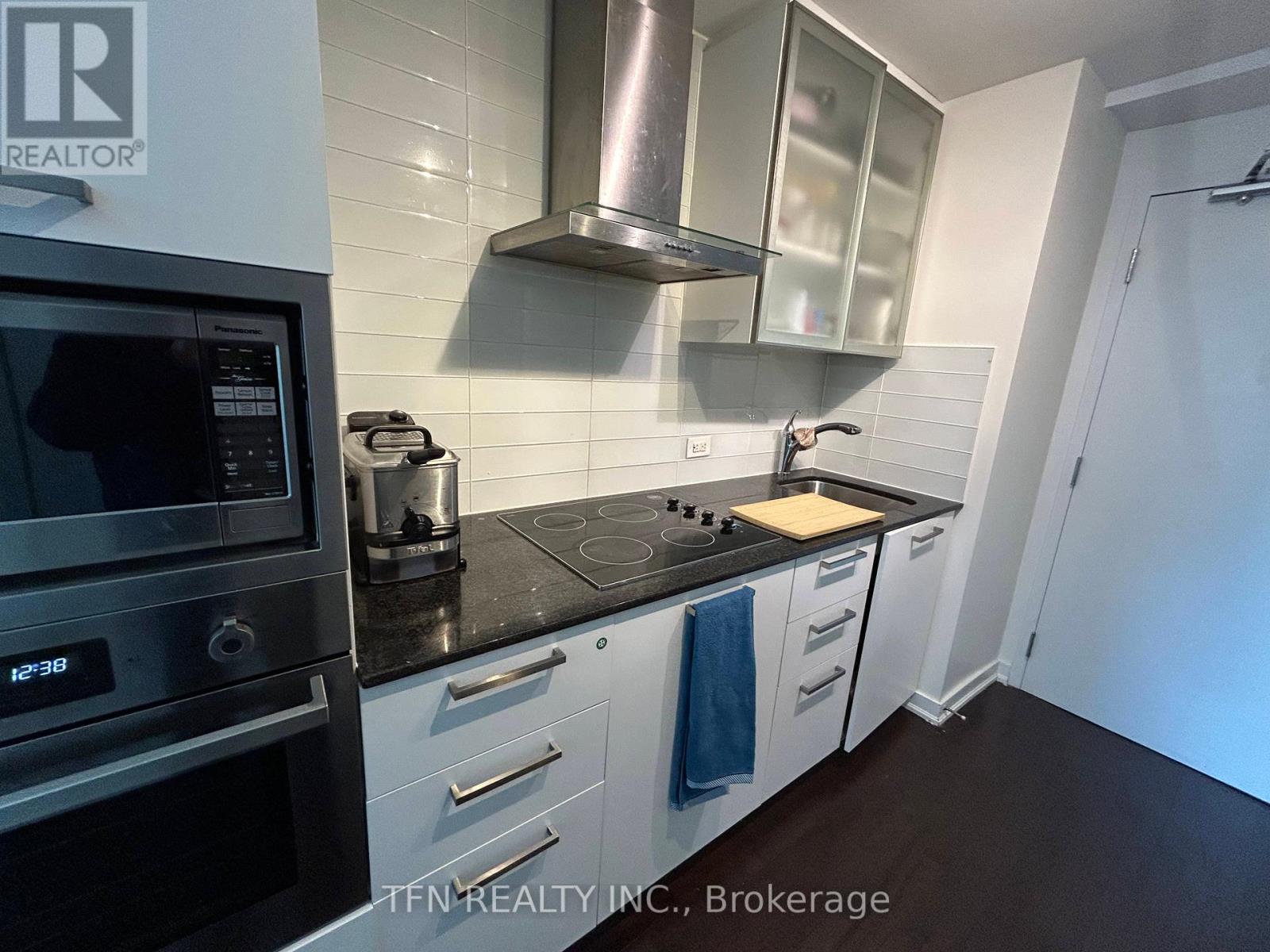 Photo 5 of 3602 14 York Street, Toronto ON