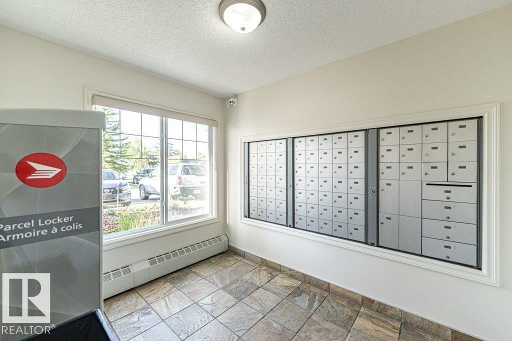 Photo 4 of 402 13830 150 Av Nw, Edmonton AB