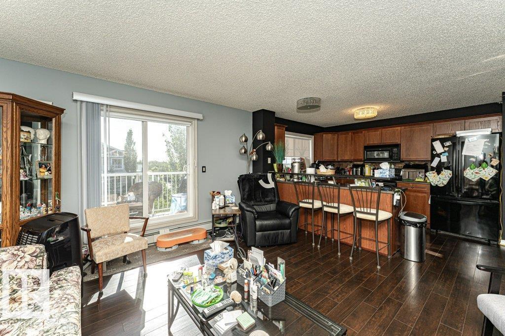 Photo 8 of 402 13830 150 Av Nw, Edmonton AB