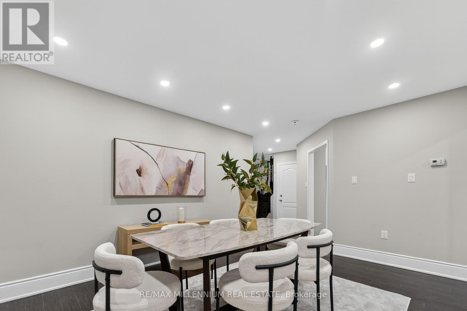 Photo 9 of 66 Armstrong Crescent, Bradford West Gwillimbury ON