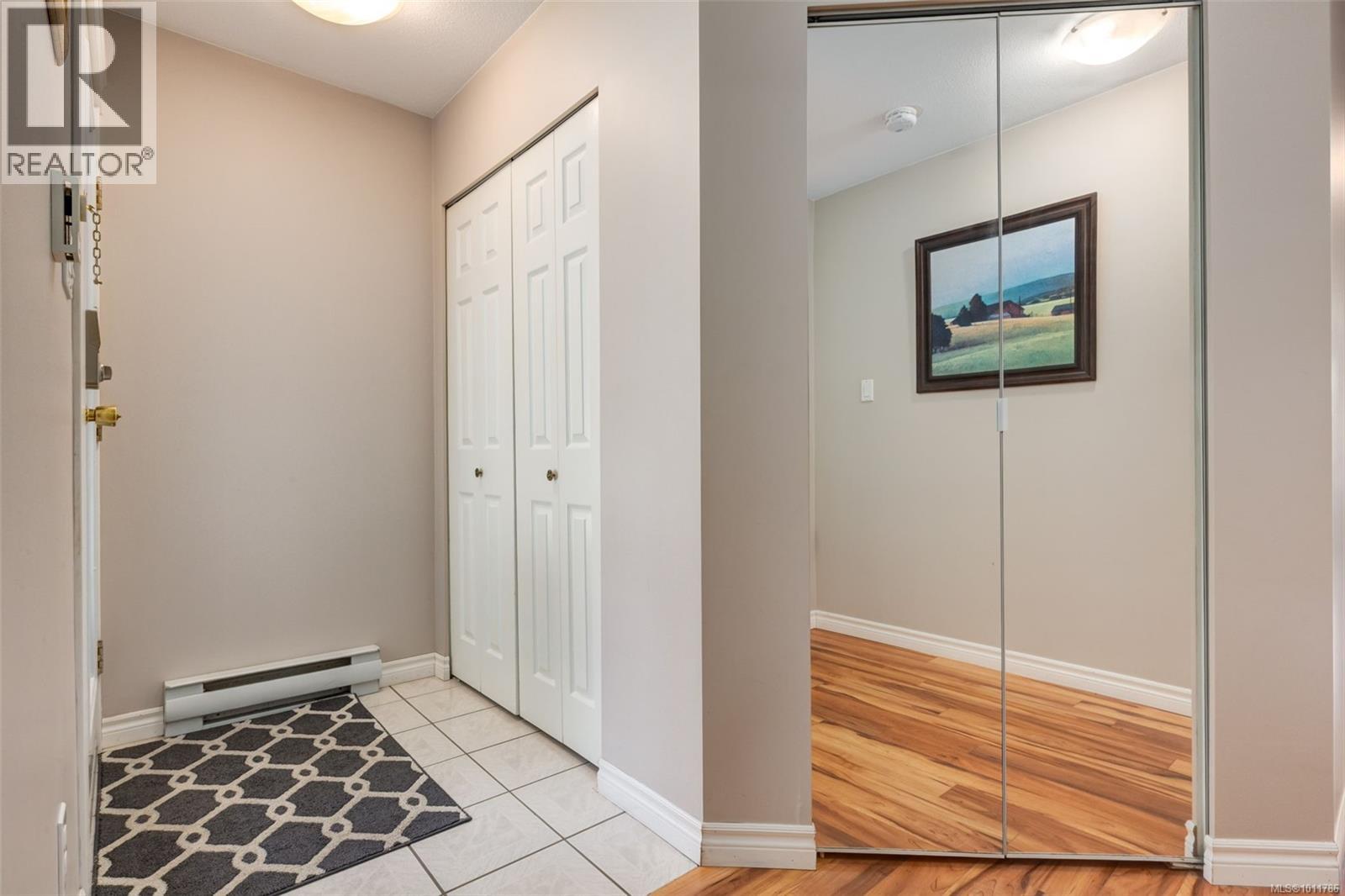 Photo 5 of 6027 Jakes Pl, Nanaimo BC