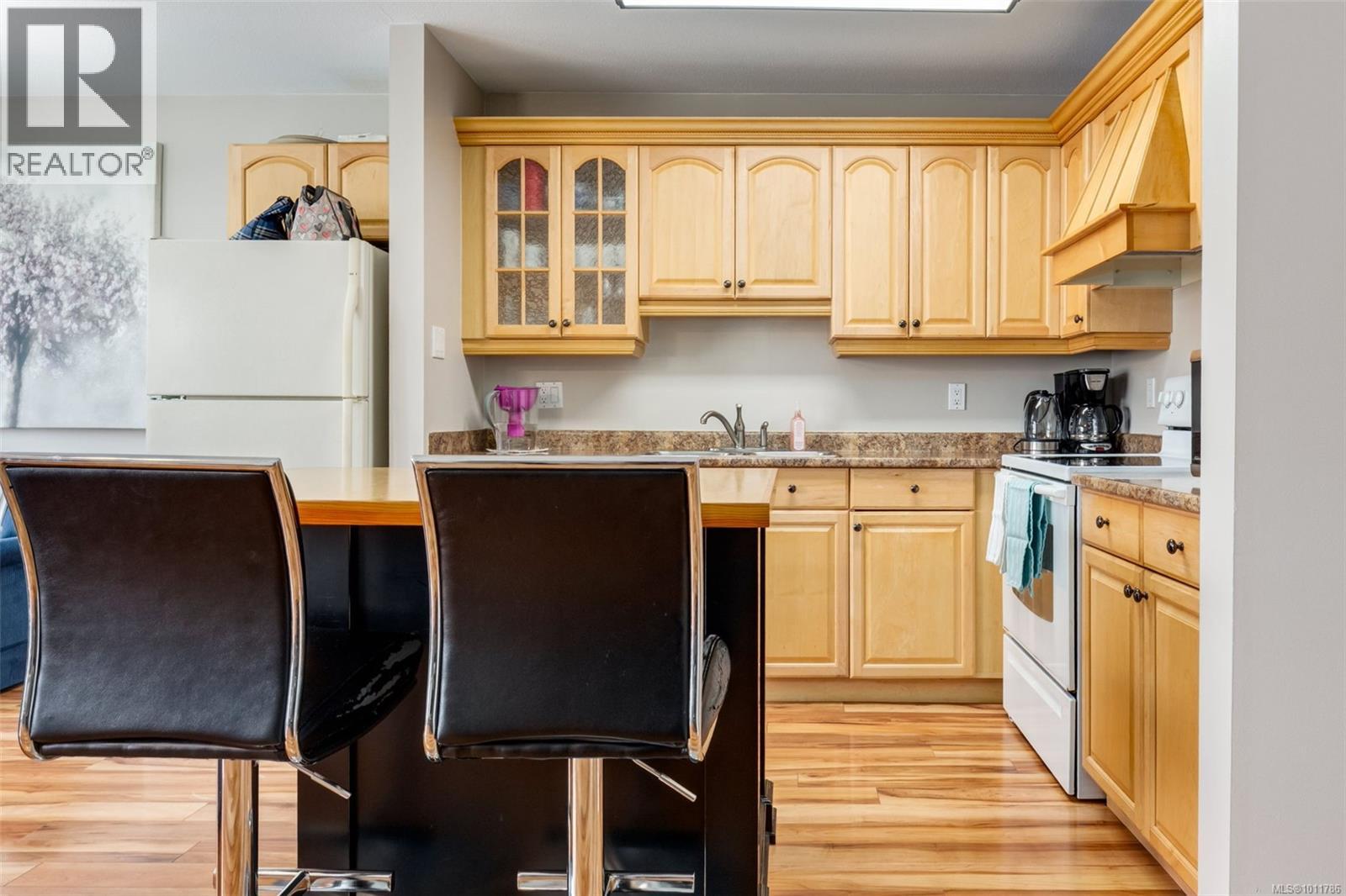 Photo 8 of 6027 Jakes Pl, Nanaimo BC