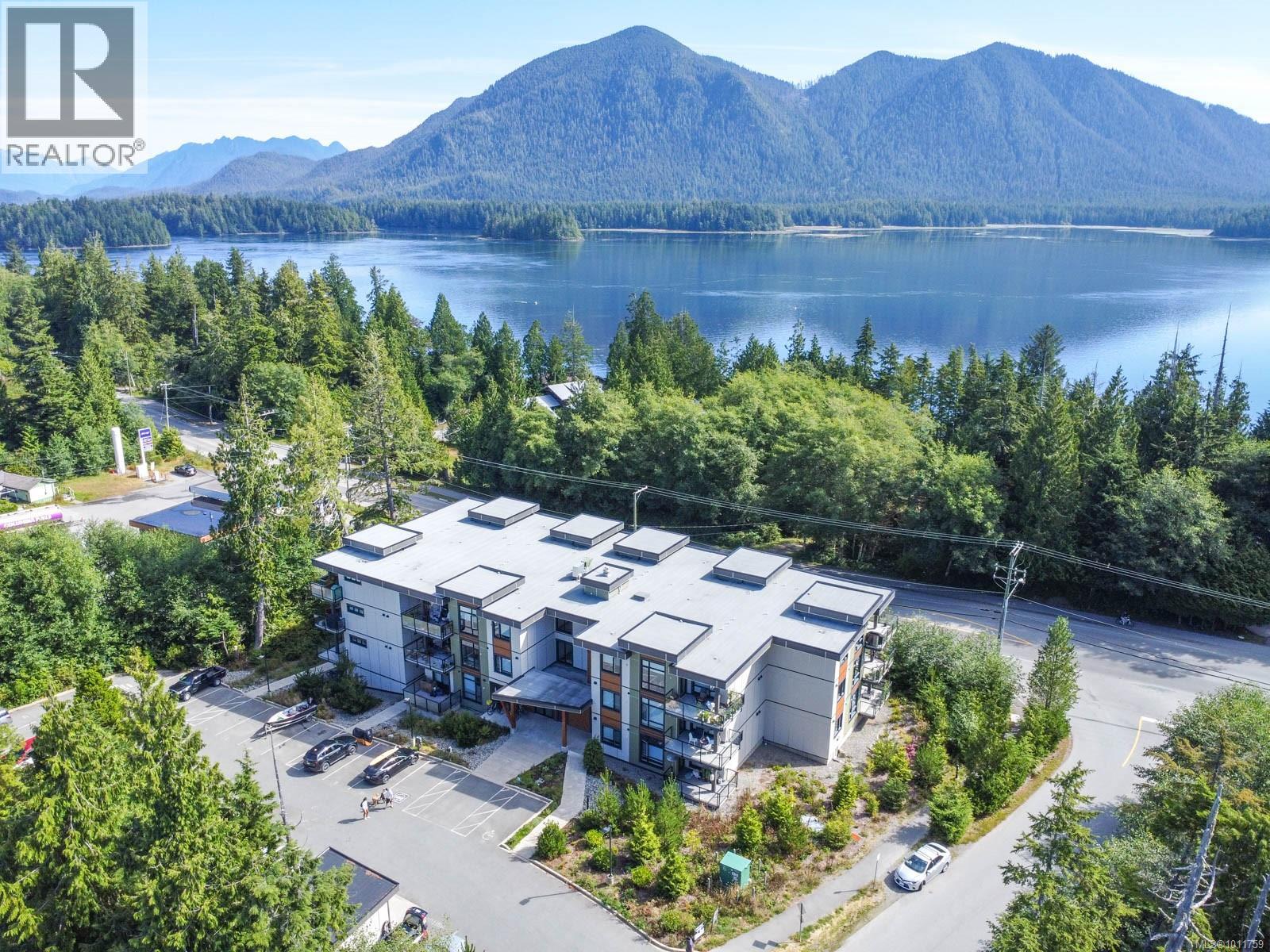 302 700 Yew Wood Rd, Tofino