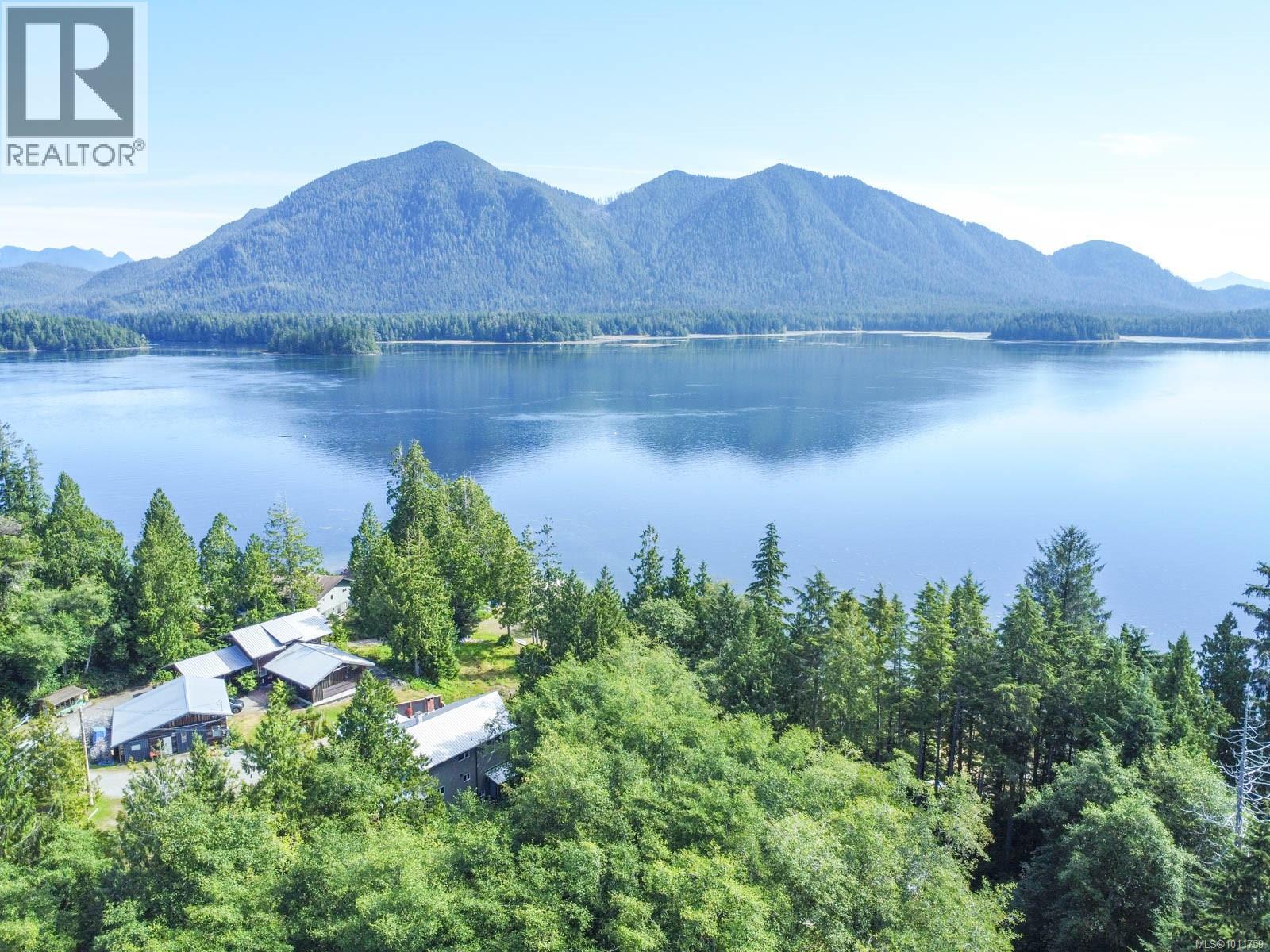 302 700 Yew Wood Rd, Tofino