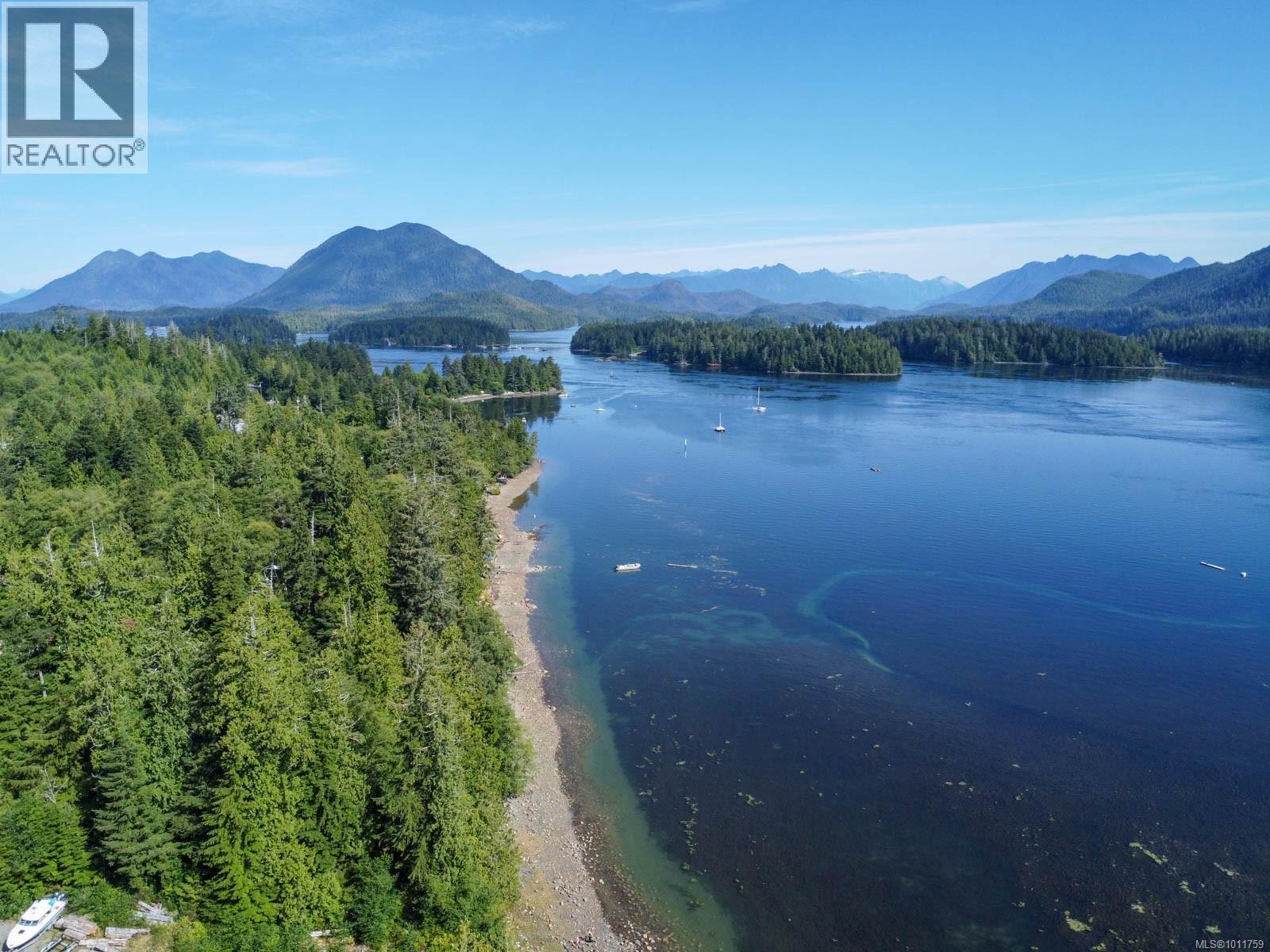 302 700 Yew Wood Rd, Tofino