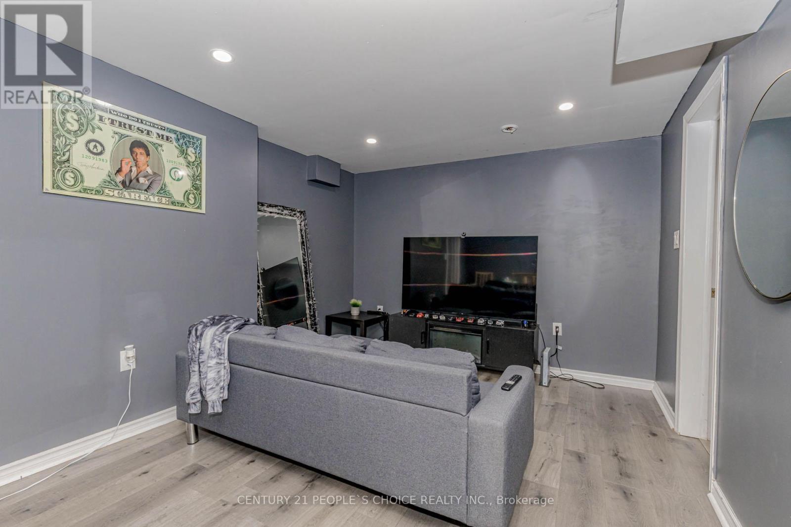 Photo 33 of 57 Herdwick Street, Brampton ON