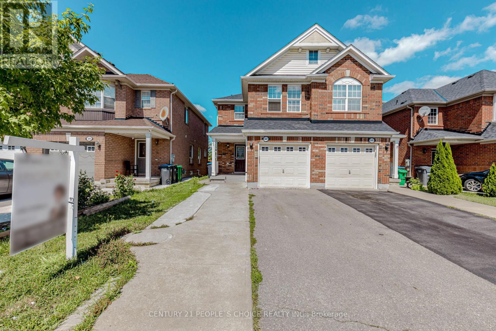 Photo 2 of 57 Herdwick Street, Brampton ON