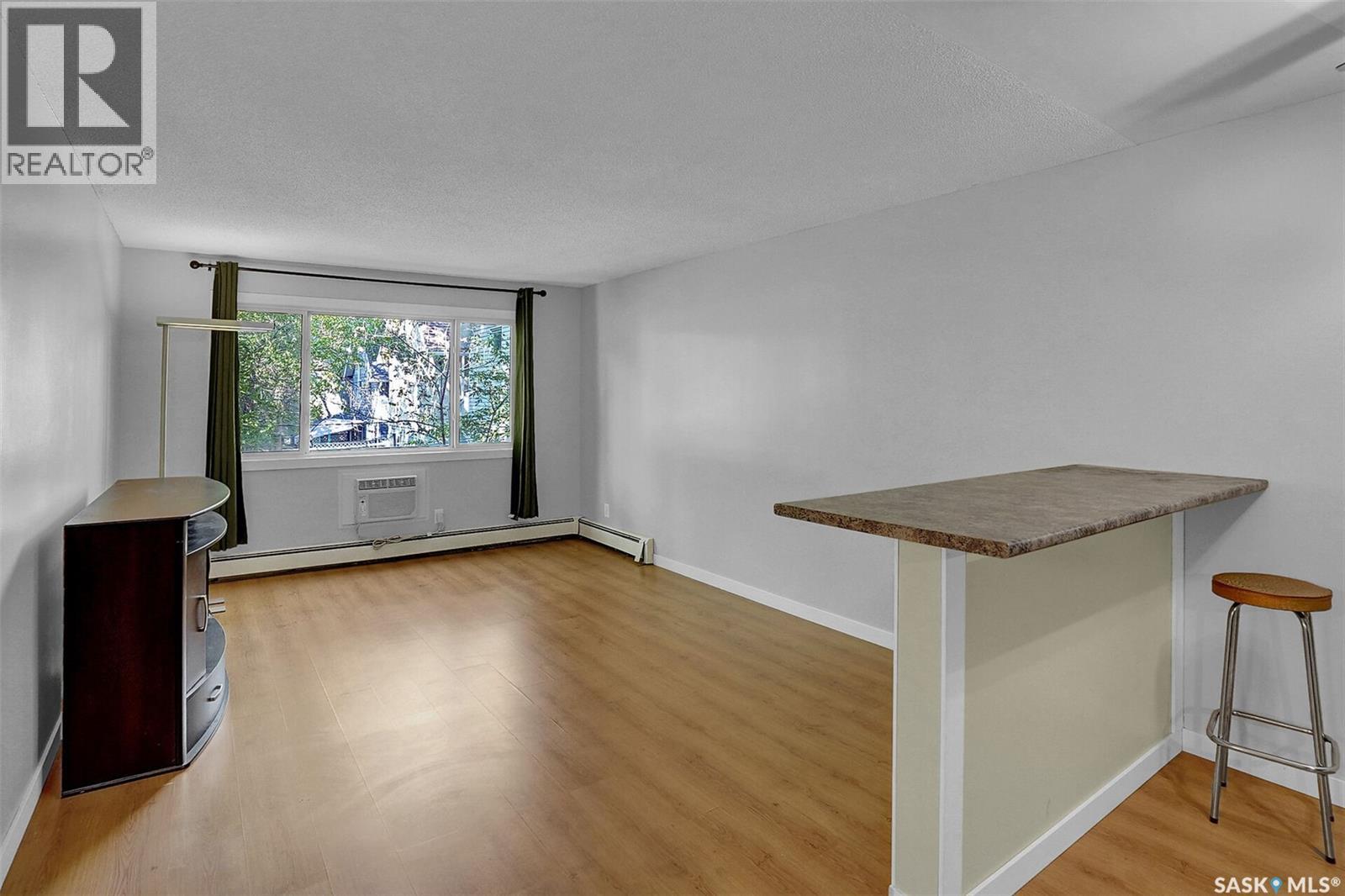 Photo 8 of 13 2358 Rae Street, Regina SK