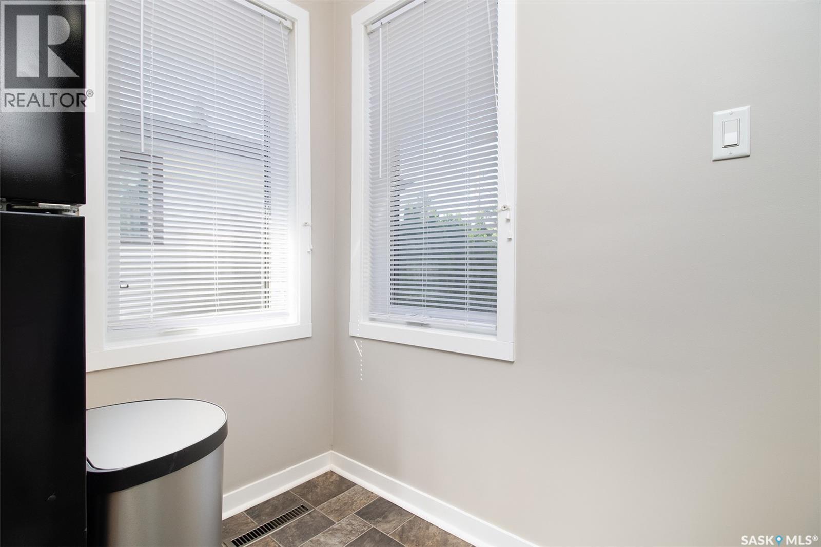 Photo 12 of 1126 Campbell Street, Regina SK