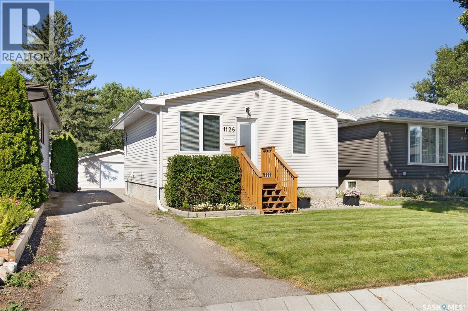 Photo 2 of 1126 Campbell Street, Regina SK