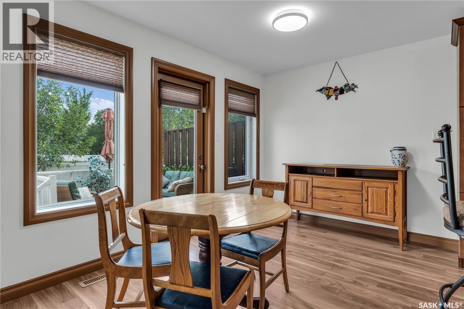 Single Family House 2 Level for Sale in  nd AVENUE Regina 