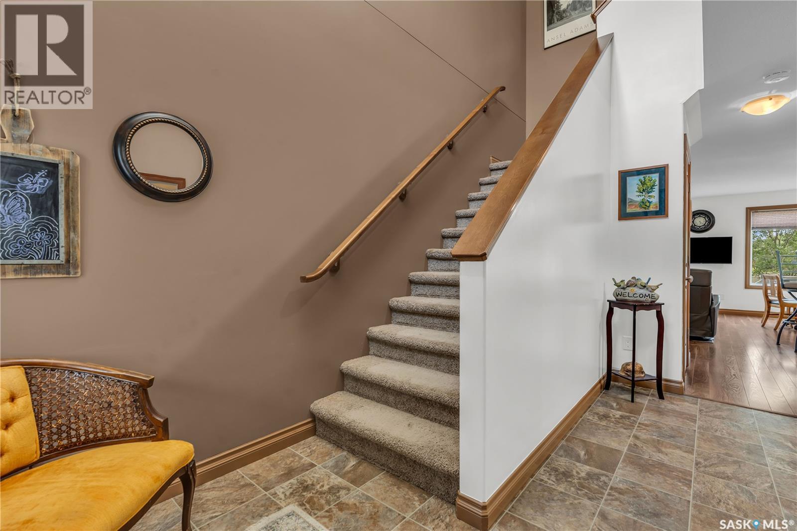 Single Family House 2 Level for Sale in  nd AVENUE Regina 