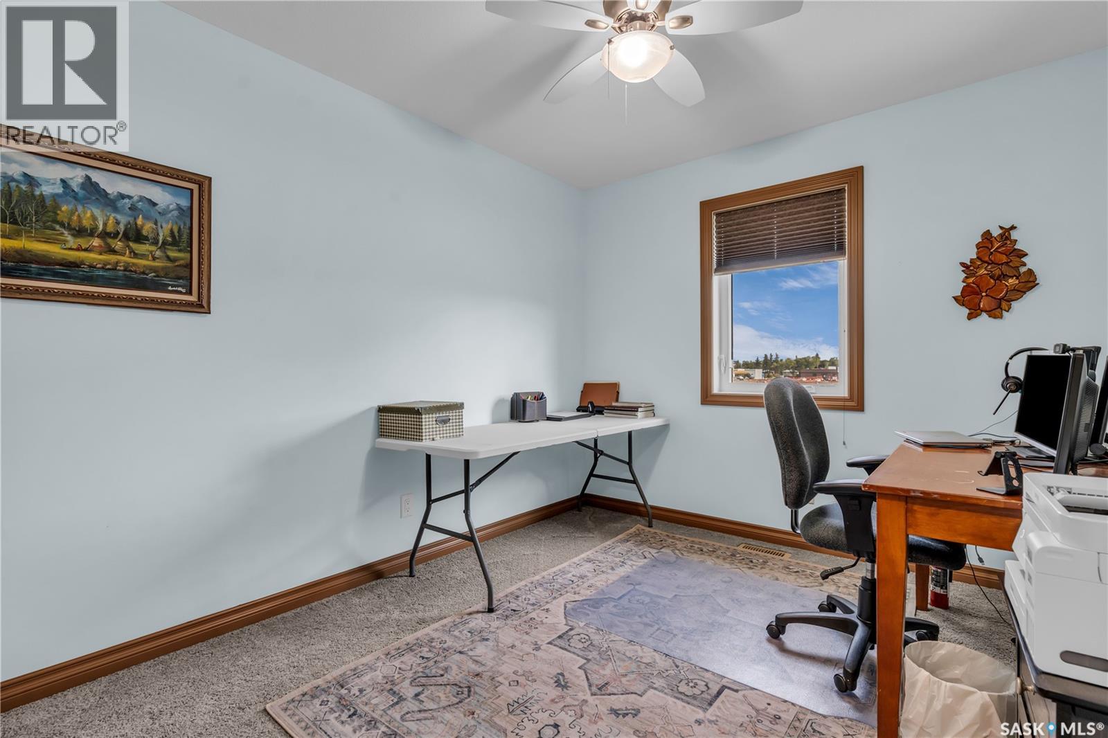 Single Family House 2 Level for Sale in  nd AVENUE Regina 