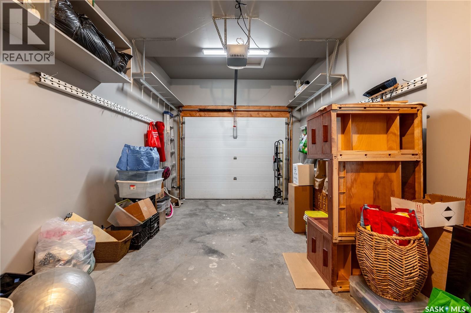 Single Family House 2 Level for Sale in  nd AVENUE Regina 