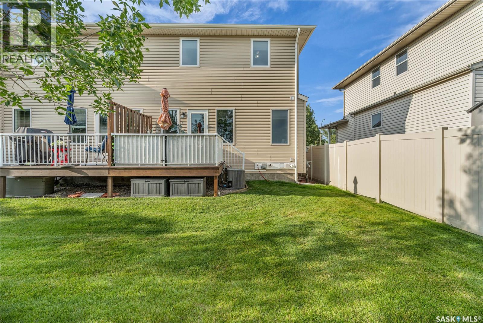 Single Family House 2 Level for Sale in  nd AVENUE Regina 