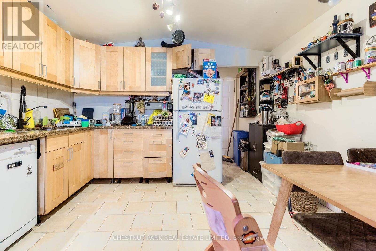 Photo 10 of 200 Ossington Avenue, Toronto ON