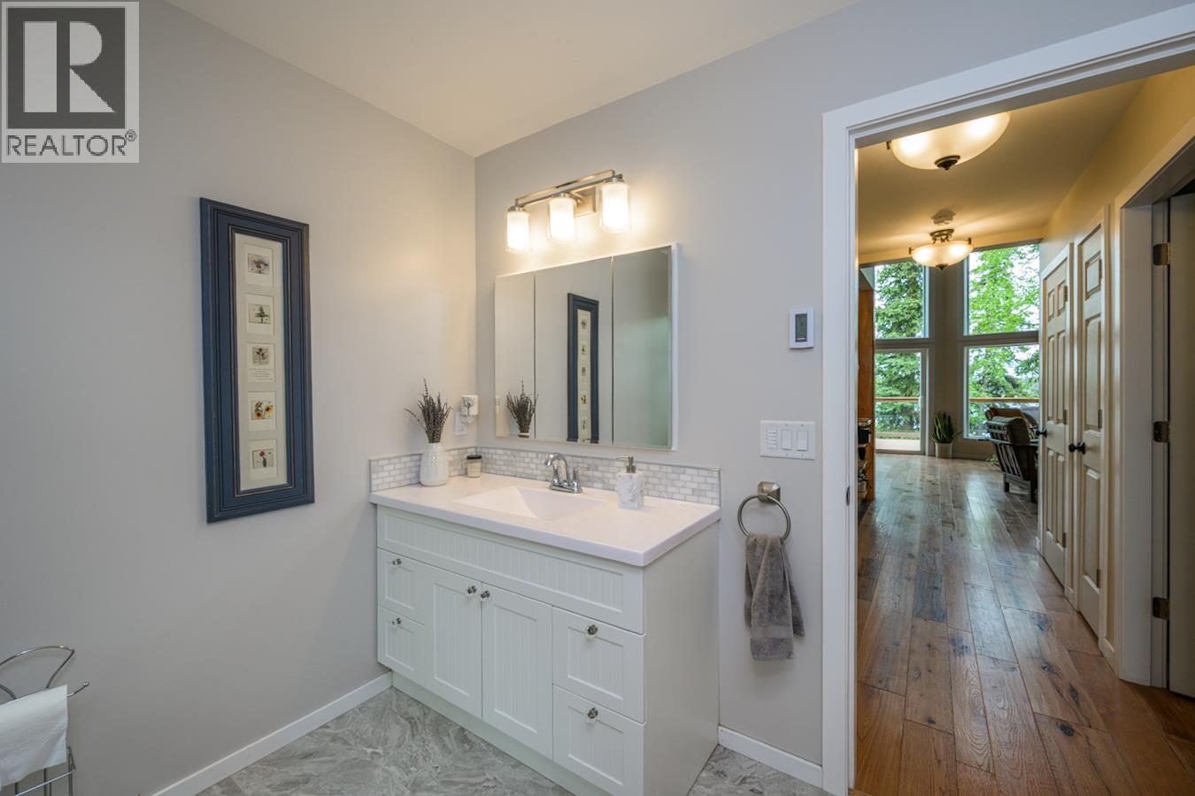 Photo 14 of 57700 S Somerset Drive, Cluculz Lake BC