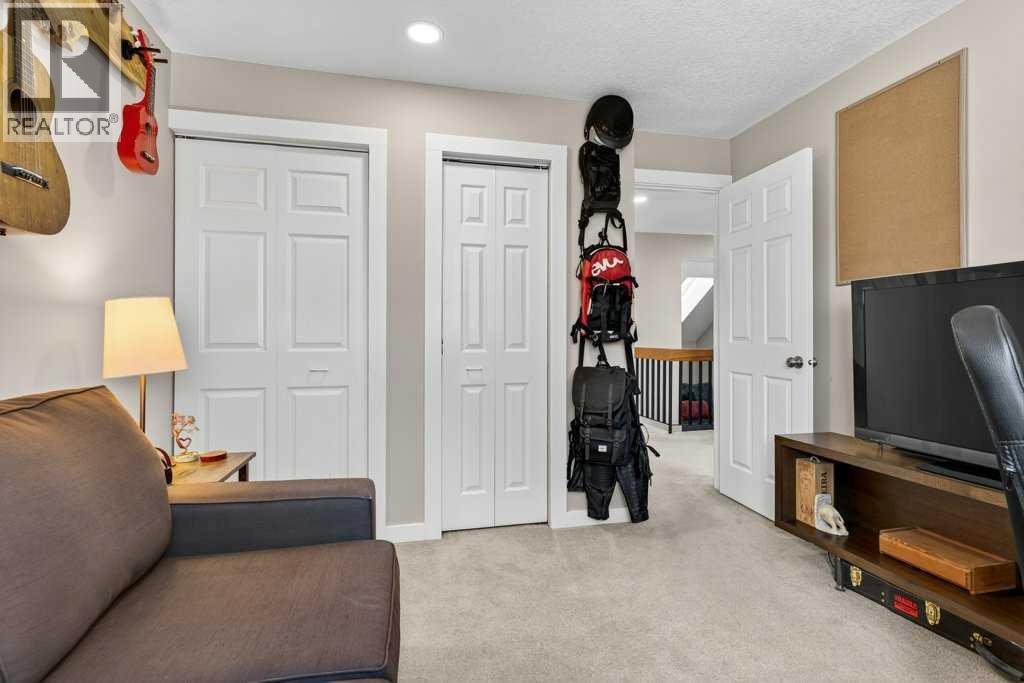Photo 23 of 7 Strathearn Rise Sw, Calgary AB