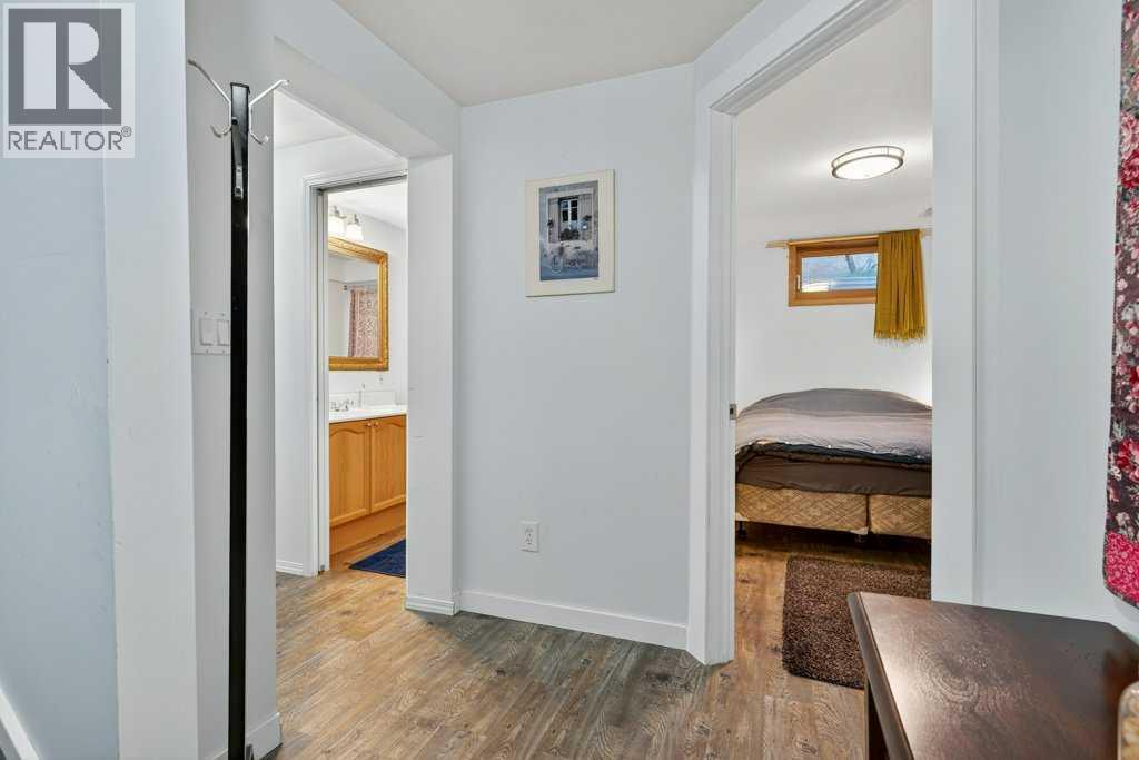 Photo 27 of 7 Strathearn Rise Sw, Calgary AB