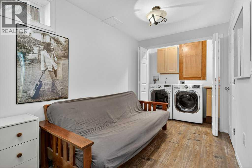 Photo 34 of 7 Strathearn Rise Sw, Calgary AB
