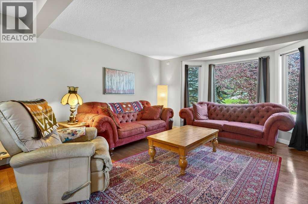 Photo 4 of 7 Strathearn Rise Sw, Calgary AB