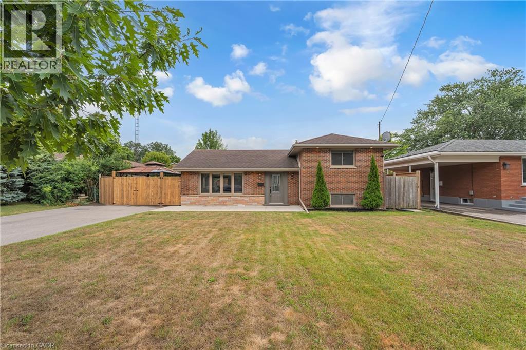 Photo 30 of 35 Hickery Place, Brantford ON